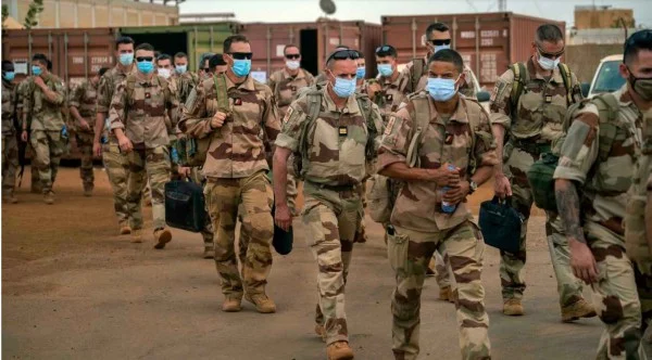 De Serval à Barkhane : 9 ans de présence française controversée