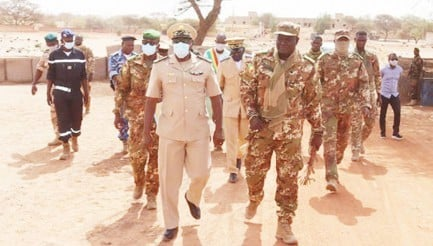 Nara : Le Gouverneur Amara Doumbia réitère son soutien aux FAMAs