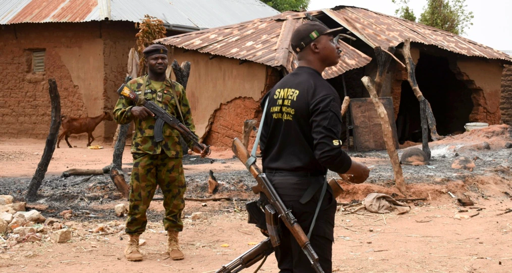 Des hommes armés tuent 24 personnes au Nigeria