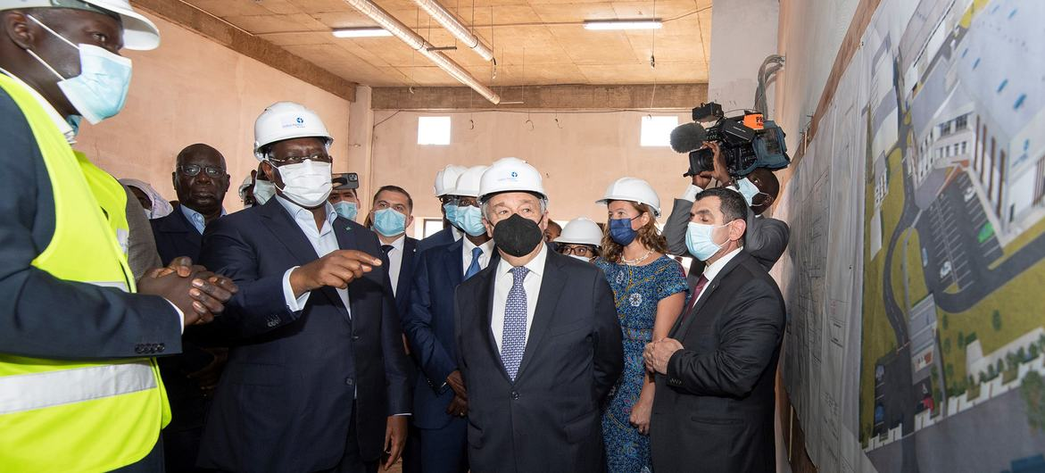 La « triple crise » en Afrique est aggravée par la guerre en Ukraine, déclare Guterres en visite au Sénégal