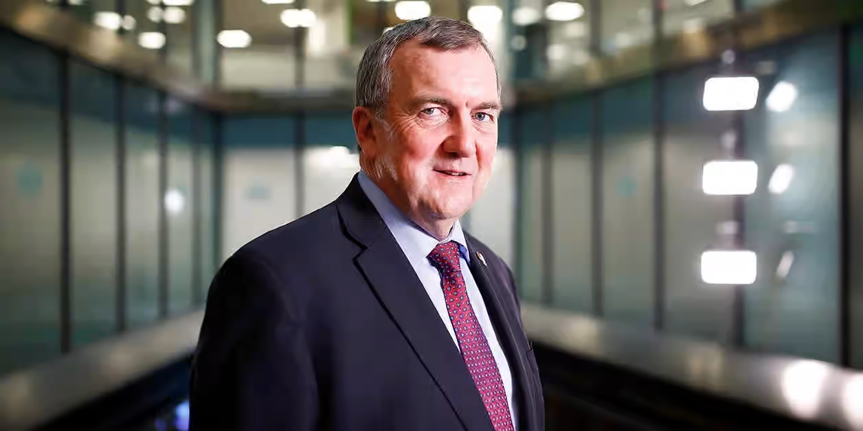 Mark Bristow (Barrick Gold) : « Nous devons défendre notre exploitation minière : ce ne sont pas l’Afrique ou l’Amérique du Sud qui polluent »