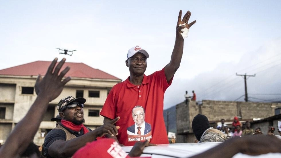Sierra Leone: le principal parti d’opposition annonce qu’il ne siégera pas au Parlement.