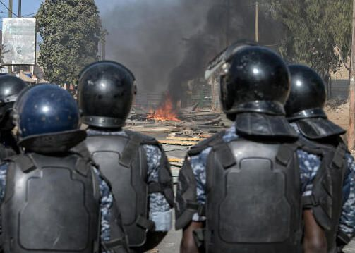 Le Senegal entre le choc et dรฉmocratie :