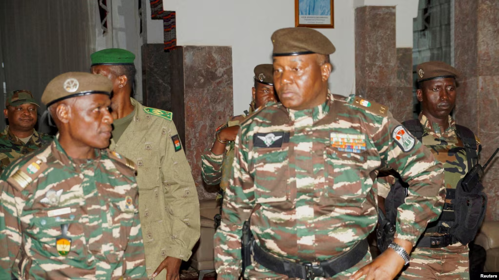 Un an après le putsch, le Niger entre quête de souveraineté et guerre contre les jihadistes