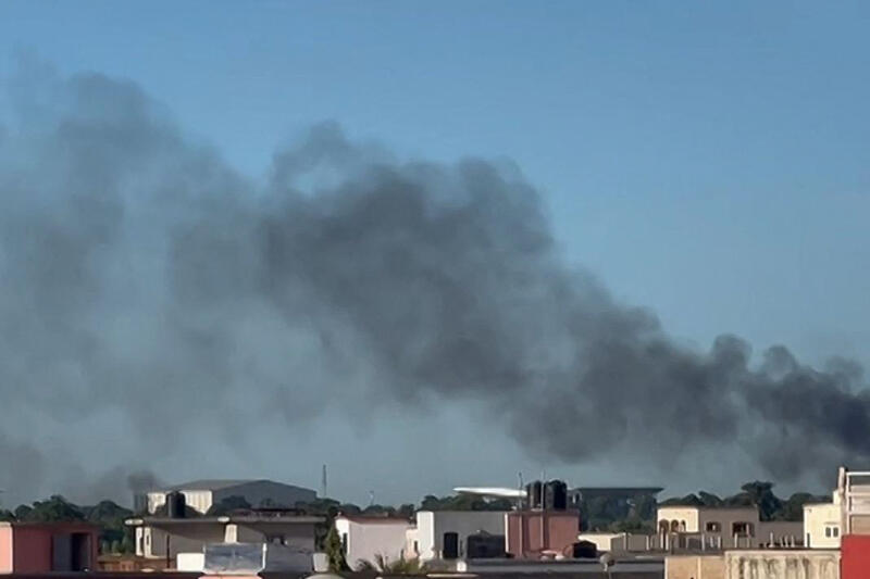 Mali : un groupe lié à Al-Qaida revendique les attaques contre l’école de gendarmerie et l’aéroport, à Bamako