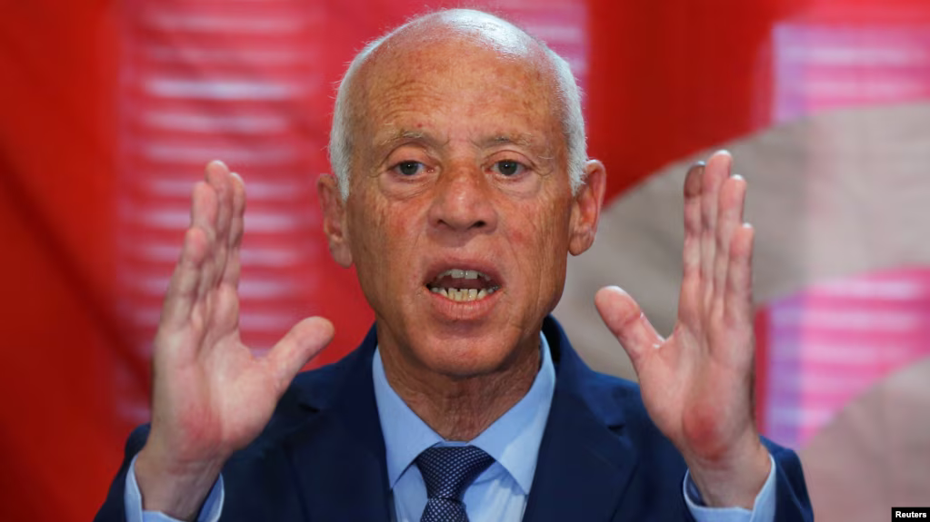 En Tunisie, le président Kais Saied réélu avec un score écrasant de 90,7%