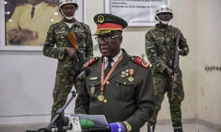 Guinée-Bissau : L’armée désigne un nouveau président de transition et Embalo s’exile au Sénégal
